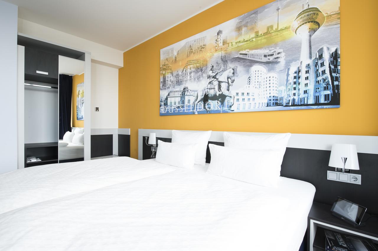 Отель Carathotel